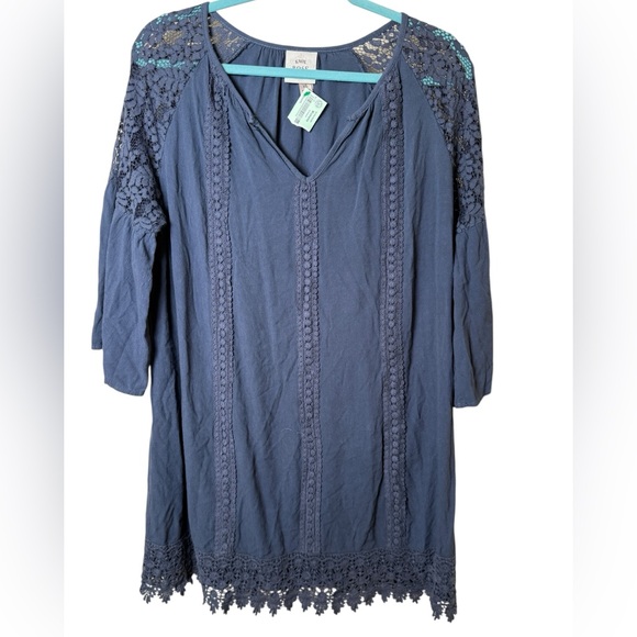 Knox Rose Blue Tunic with Lace Accents - Picture 1 of 2